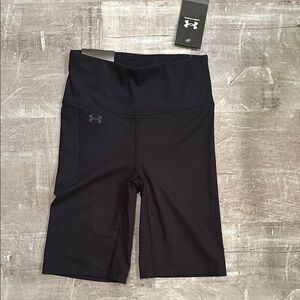 Under Armour Fitted High Rise Black Bike Shorts - Size XS